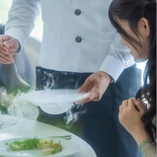 The 33 Sense of Wedding 料理演出 画像