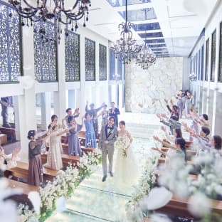 カノビアーノ福岡 チャペルフラワーシャワー画像