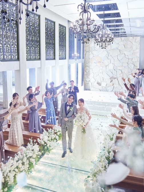 カノビアーノ福岡 チャペルフラワーシャワー画像