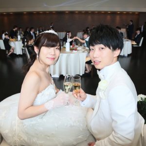 乾杯の意味とは 宮城の結婚式場 けやき坂 彩桜邸 シーズンズテラス 富谷 公式